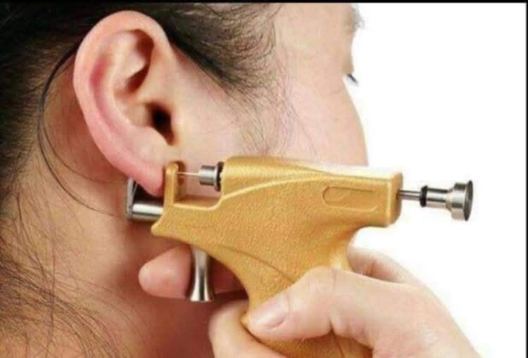 Ear & Nose Piercing Device – Safe & Easy Professional Piercing | جهاز ثقب الأذن والأنف – آمن وسهل الاستخدام